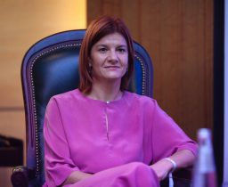 Prima obligație a psihoterapeutului este să își facă meseria la cele mai înalte standarde – Diana Vasile, președinte ISTT